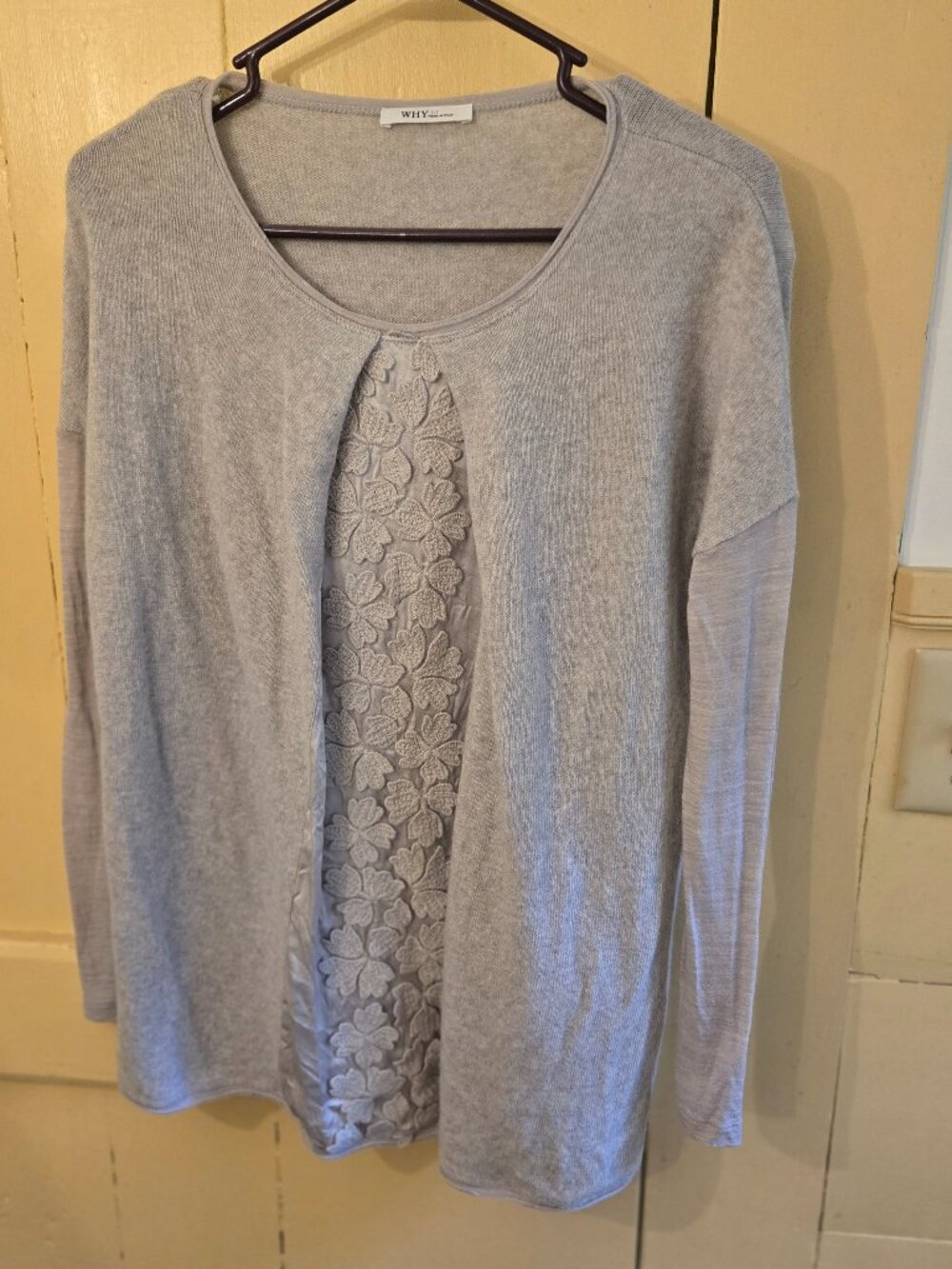 Made in Italy wool, cashmere and silk.sweater